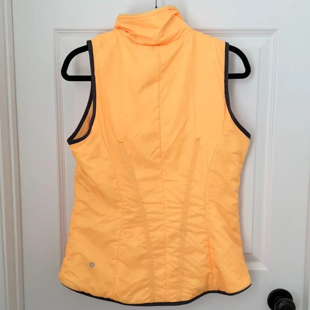 Women Lululemon Glacier Vest Puffer Vest in Fire Rapid Yellow Size 8